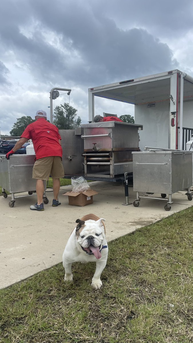TechXXII's tweet image. Checking on the crawfish 🦞 and shrimp 🍤 for @LATechCOES  #SpringRelease #mascot