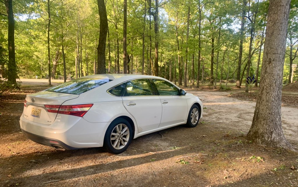 @GuyDealership It breaks my heart that Toyota discontinued the Avalon. 
The frugal man’s Lexus