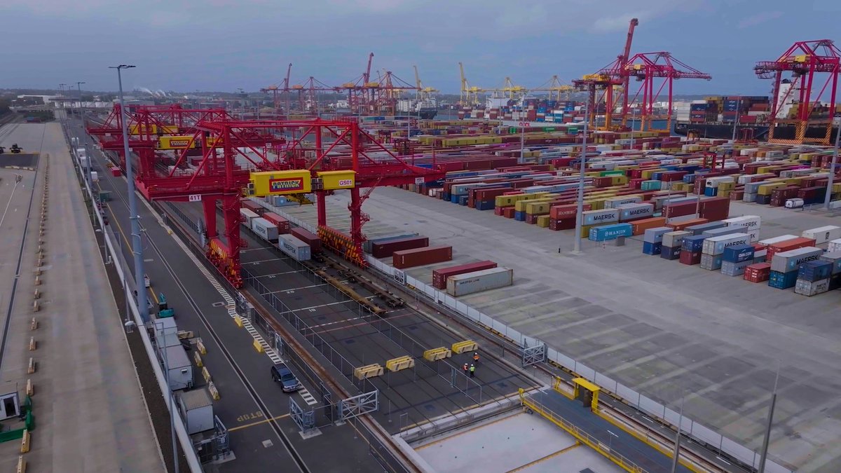Excited to share that Project SABRE is a finalist in the Innovation Award category at the 2024 <a href="/AustLogistics/">Australian Logistics Council</a> Council Awards! This NSW Ports &amp; Patrick Terminals initiative integrates automated rail &amp; container handling at Port Botany. 
#rail #supplychain #logistics