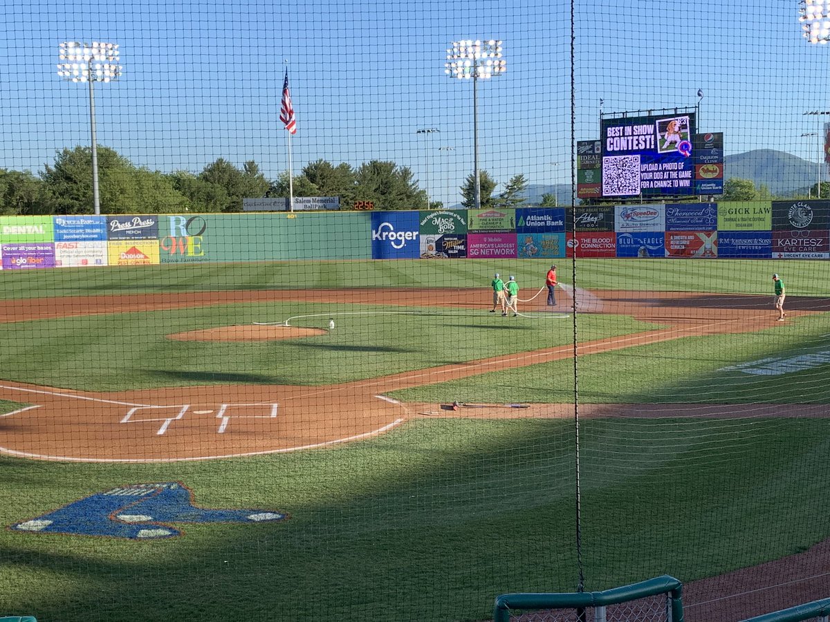 David Byrd II ⚾️🏒🏎 (@dbyrdtwo) on Twitter photo <a href="/WillColeRSTurf/">Will Cole CTP</a> and the <a href="/salemredsox/">The Salem Red Sox</a> grounds crew get our field immaculate for tonight’s game. <a href="/WillColeRSTurf/">Will Cole CTP</a> and the <a href="/salemredsox/">The Salem Red Sox</a> grounds crew get our field immaculate for tonight’s game.
