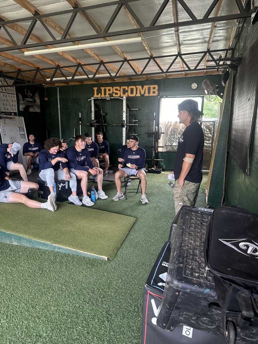 BisonBaseball's tweet photo. Appreciate @TheoVon coming out to talk to our guys today! 

#IntoTheStorm ⛈️ | #HornsUp 🤘 https://t.co/yABg7MFZ0P