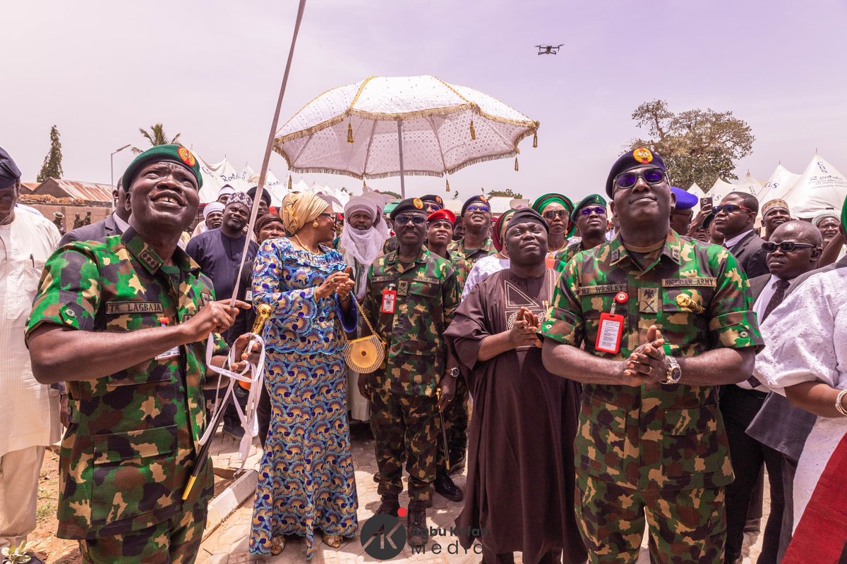 Earlier today, I joined the Chief of Army Staff, General Taoreed Lagbaja alongside Major Generals Henry Tafida Wesley and Boniface Robert Sinjen - in commissioning some intervention projects by the Nigerian Army in Jen, Karim Lamido LGA of Taraba State. #MovingForward