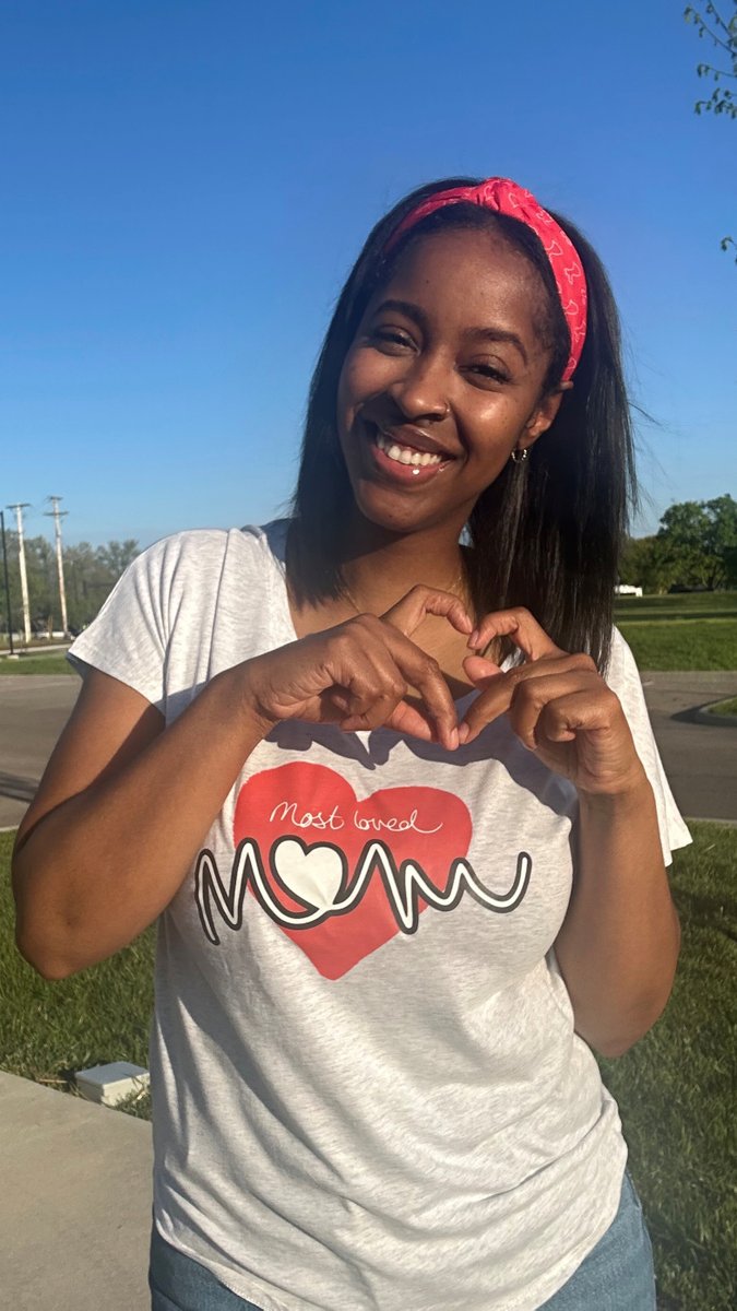 ❤️️ Show mom how much she means to you with gifts that give back. Shop our Mother's Day collection and join us in supporting @GoRedForWomen's lifesaving work. Shop now: spr.ly/6010j1iPQ ❤️️ 📸: Marian Dancy, peripartum cardiomyopathy survivor and mom