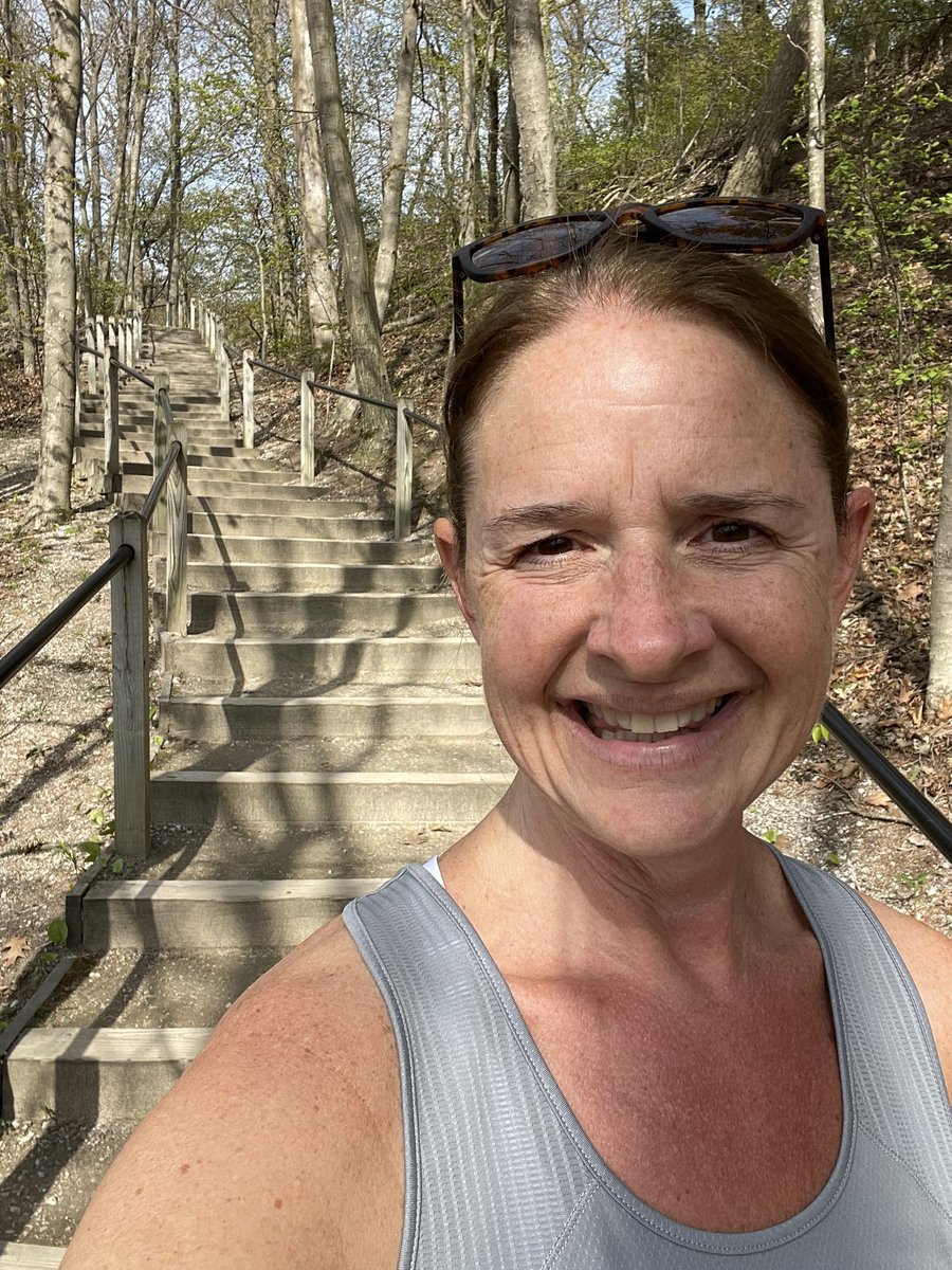 Headed out to tackle a few stairs in the sun! Got cut a little shorter than hoped to but still got over 1000 stairs and 4 miles in!!! 💪🏻☀️
#stairsandtrailsanddunes
#hellofaview
#chooseyou
#choosehappy