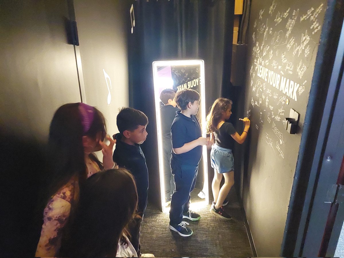 Our scholars enjoyed their session at the YMCA recording studio today. They improved their digital songs and had the opportunity to leave their mark on the studio wall! #OneFortWorth @ymcafortworth @FWISDVPA @UAlvarez @FortWorthISD