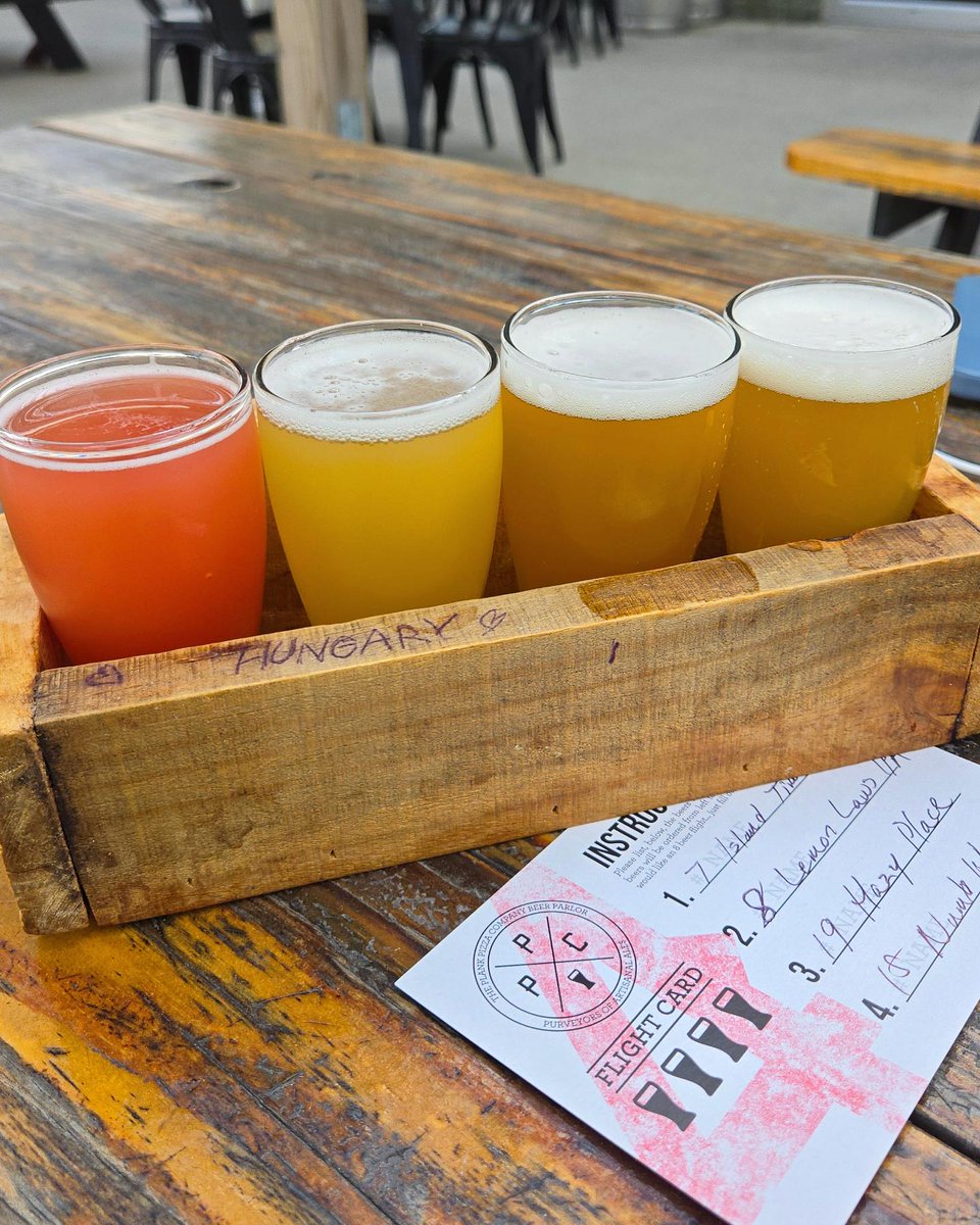 Flights and Hoppy Hour 🍺🍺🍺🍺
#Cheers #CraftBeer #IPA #Sour #PaleAle #Hazy #Beer #Brews #DrinkCraft #BeerFlight #PlankPizzaCo #SaddleBrook #NJ #NewJersey #BeerLover #Jersey #Beerstagram #BeerPorn #SoloFemaleTravel #DesiredTastes