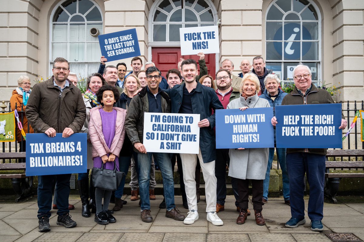 “#BlackpoolSouth #ByElection Tories expecting difficult night” - #BBCNews 

Haha 😂🤣😂🤣 
Good, hope they get shafted

#NeverVoteConservative #PhotoID
#ToriesOut666 #LocalElections