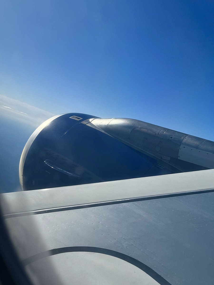The starboard no2 engine on G-GATK, a British Airways Airbus A320-200 taking me to Alicante as flight BA2654 from London Gatwick. 
#Airbus #AirbusA320 #A320 #BritishAirways #aircraft #airplane #plane #planegeek #aviation #aviationdaily #aviationgeek #aviationphotography