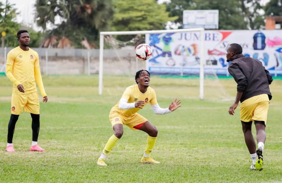 Enjoying and respecting the source of income.
#Godforusall🙏🤲📿🛐🧎