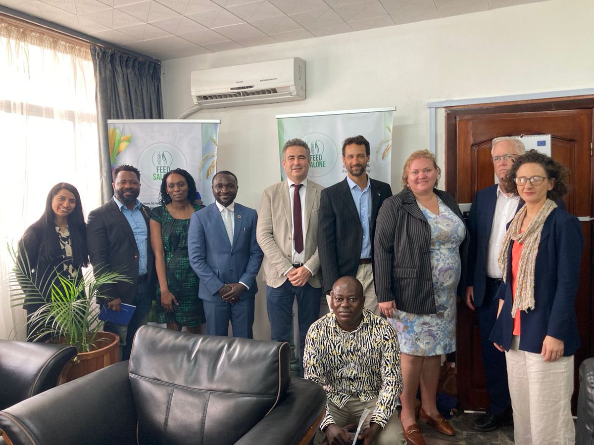 🇪🇺, @FAOSierraLeone & GoSL 🇸🇱 strengthen partnership for the implt of #FeedSalone Strategy. 

Fruitful discussions with Hon. Min. @hmkpaka & team on Pillar 3- Aggregation, Processing, and Market Linkages
 
Let’s support value addition & market opportunities for smallhd farmers.