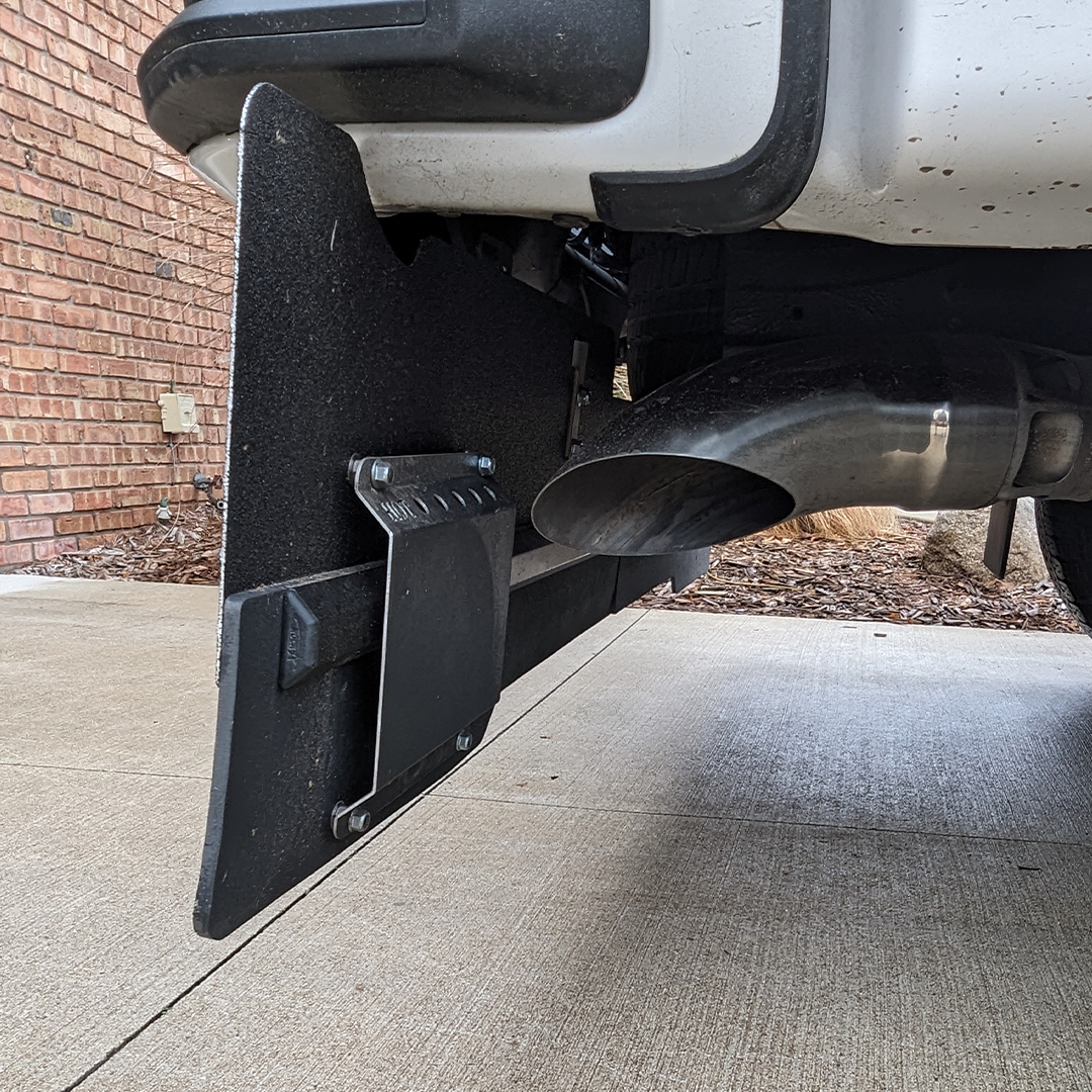 'The RockStars are very easy to assemble and install. They also allow me to use the ProGate tailgate on my GMC Sierra 3500 without worrying about damaging the tailgate due to contact with the hitch bar.'
📸 Mark U.
📍Michigan
ROCKSTAR Full Width #towflap

#acitrucklife #mudflaps
