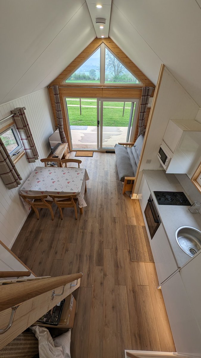 Ally Hunter Blair tweet media