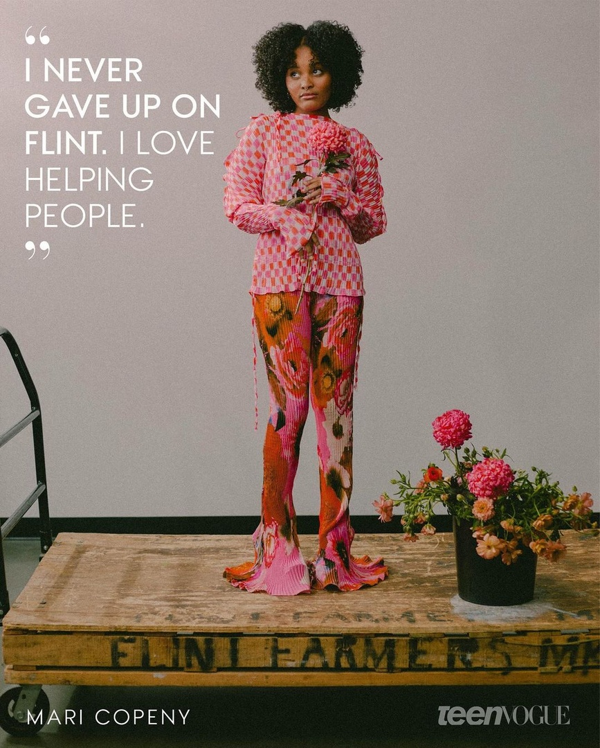 How crazy is it that @LittleMissFlint has grown up in front of our eyes? That same fight she was battling as a child has continued into her young adulthood. Mari has dedicated her life to advocating and petitioning for her hometown of Flint, MI. 📷: @teenvogue