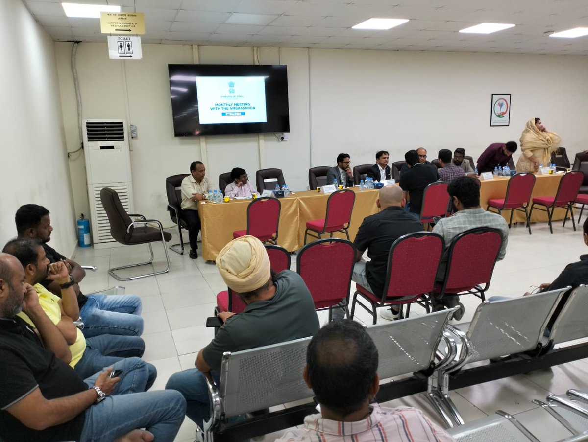 Ambassador addressed consular and related issues of more than 30 Indian nationals in monthly meeting with community. Embassy officials and @ICBF_Qatar office bearers were also present to provide guidance. @MEAIndia @IndianDiplomacy