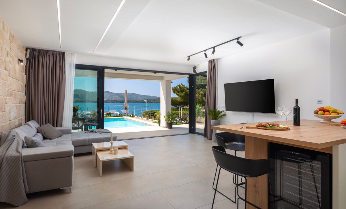 Enjoy in modern elegance, breathtaking design, and panoramic Dalmatian views on your dream 2024 getaway! ✨ 

Book now one of the best luxury villas in Dalmatia 🏡✨ 

#luxuryvillas #visitcroatia #homerent #holidayhome #comfortandstyle #vacation #enjoying #villasincroatia