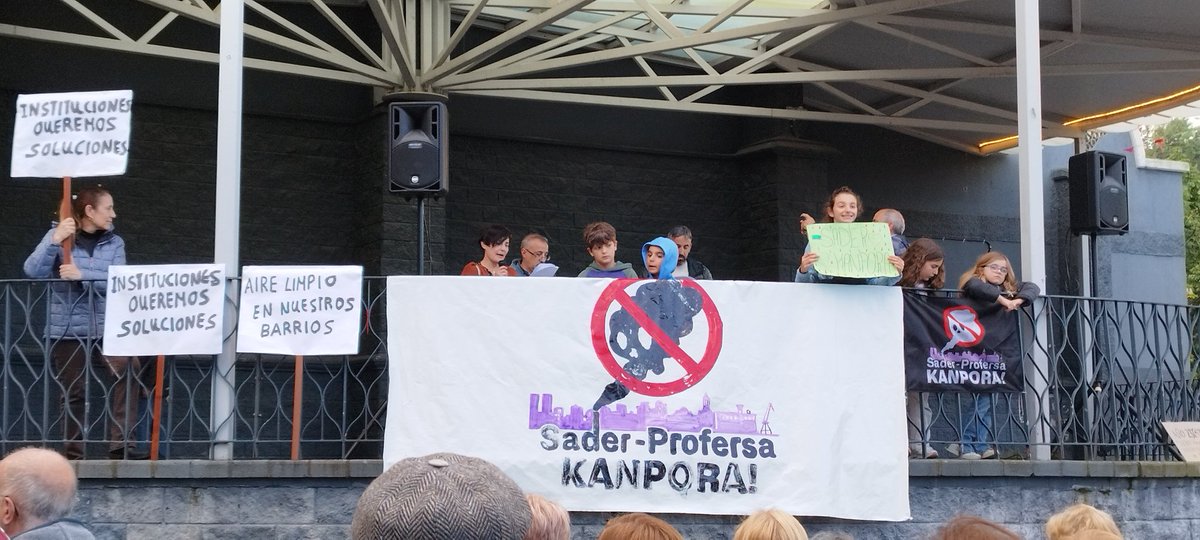 Eskerrik asko etorri zareten guztioi! Mila pertsona inguru batu gara gaur Zorrotzan. No vamos a parar hasta ver a Sader-Profersa fuera de Zorrotza y de cualquier nucleo urbano. @bilbao_udala jokatu ardurarekin eta atera enpresa hauek hemendik ya. #SaderProfersaKanpora