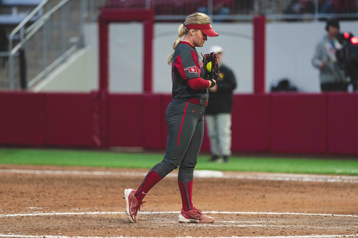 OU_Softball tweet picture