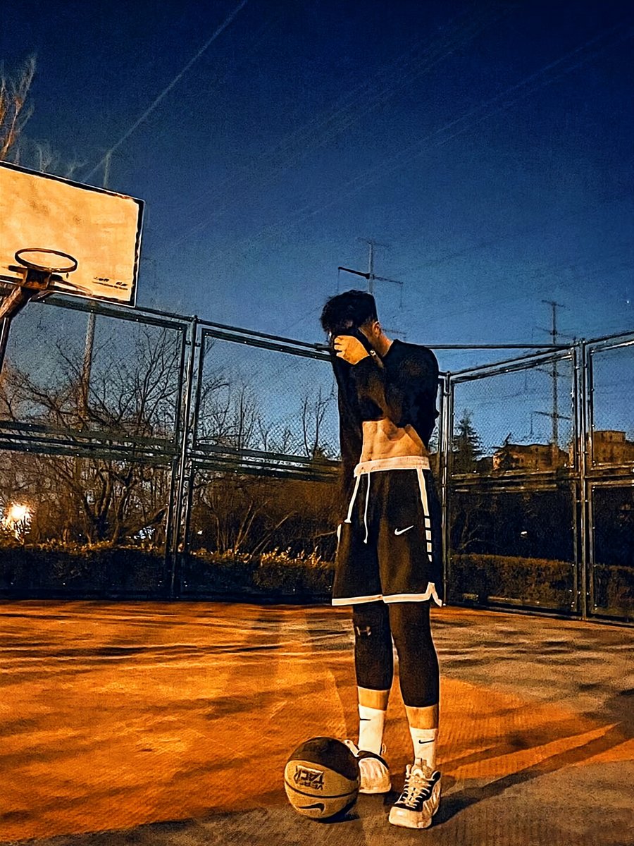 上海大三🏀(找篮球肌肉伪主、反差爷们伪主、直男肌肉狗、军警爷们奴、肌肉牛、军犬军畜、肌肉奴) (@lutianyv) on Twitter photo 和校篮球队的肌肉爷们半夜打裸球,天体篮球就是刺激,没人想到在学校里是高冷痞气的篮球肌肉直男,半夜却被要求要光着裸体但脚上要穿着篮球战靴打球🏀,打完半场后荷尔蒙已经飙升,等等怎么玩这个篮球体育生的,输球要如何惩罚,应该再叫几个篮球生一起玩,输了的制定各种惩罚和游戏规则。 和校篮球队的肌肉爷们半夜打裸球,天体篮球就是刺激,没人想到在学校里是高冷痞气的篮球肌肉直男,半夜却被要求要光着裸体但脚上要穿着篮球战靴打球🏀,打完半场后荷尔蒙已经飙升,等等怎么玩这个篮球体育生的,输球要如何惩罚,应该再叫几个篮球生一起玩,输了的制定各种惩罚和游戏规则。