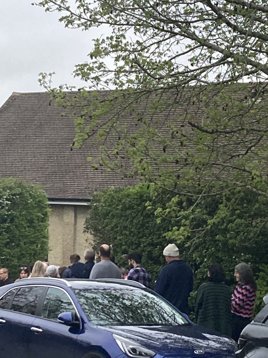 There is a queue outside the St Marks polling station in Tunbridge Wells this evening, wonderful to see democracy in action #tunbridgewells #localelections #democracy