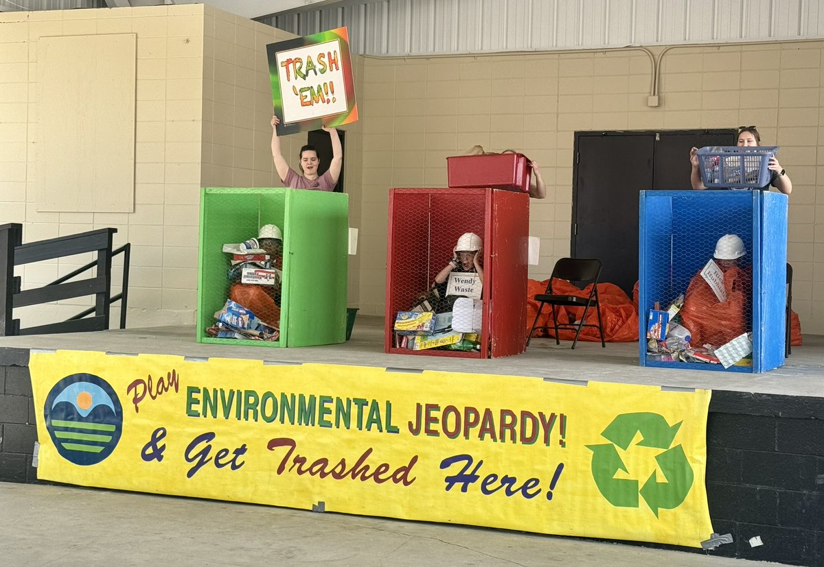 Today was Earth Stewardship Day! Over 800 Sangamon County 4th graders came out to the @ILStateFair grounds to participate in interactive sessions that emphasize the importance of protecting, restoring, recycling & reusing natural resources. @ILAgriculture @IllinoisDNR @AISWCD