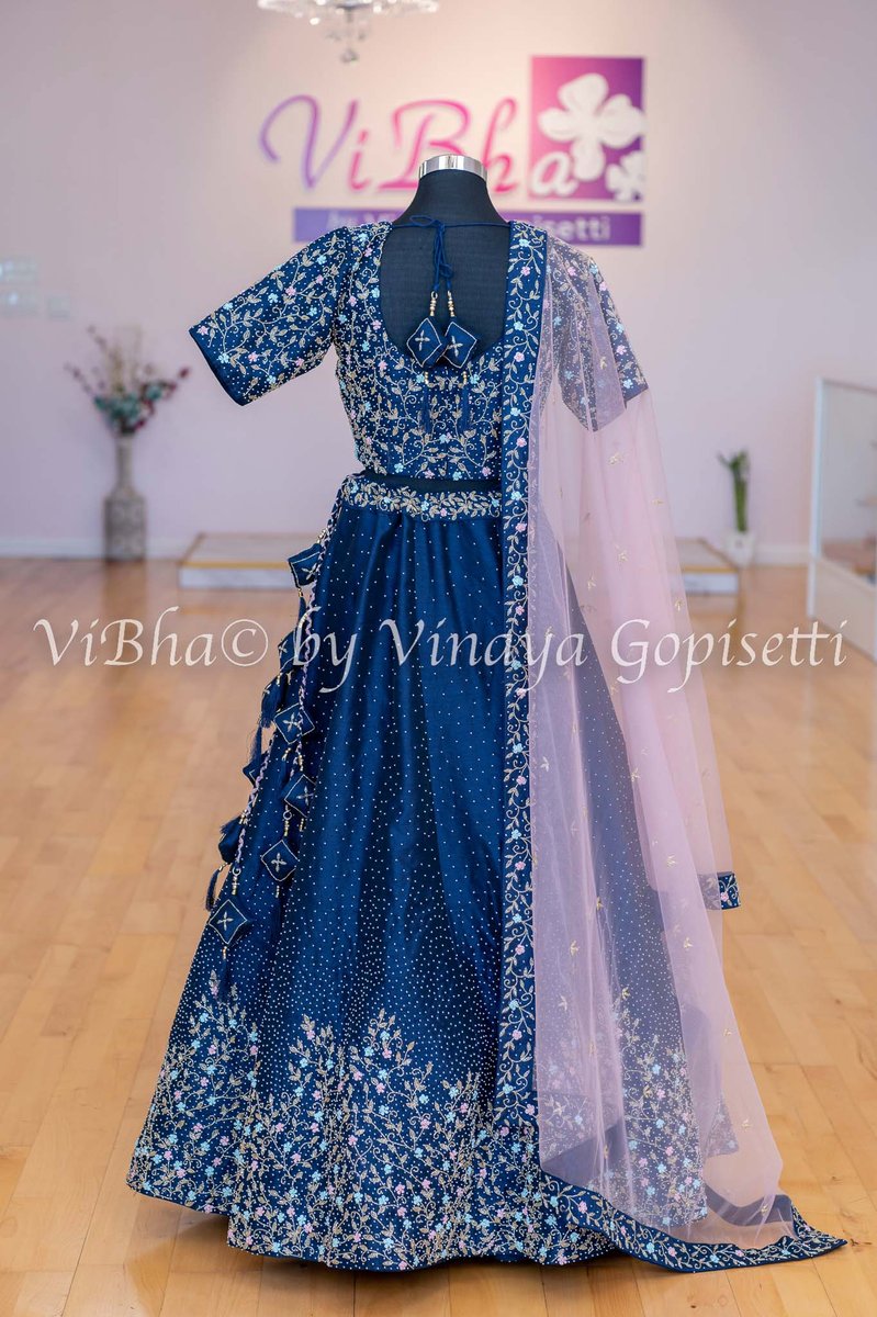 Navy Blue And Pastel Pink Pearl and Zardosi Embroidered Lehenga Set
#ViBha #DesignerVinayaGopisetti #Indian #Fancy #Lehenga #FancyLehenga #Sangeet #Reception #Wedding #IndianWedding #Wedding #Zardosi #Pearl #Embroidery #SanJose #BayArea #BullionKnot #Pastel #Dupatta #Elegant
