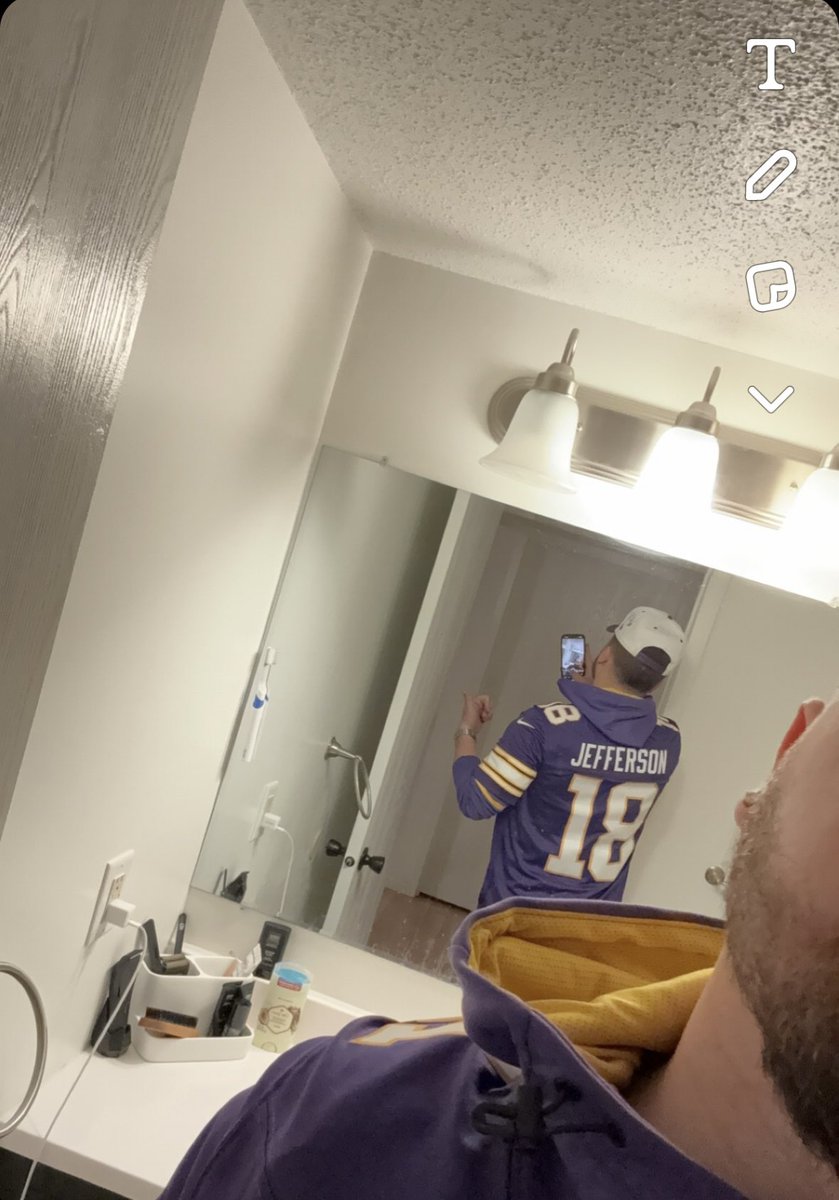 Anyone else rock their gear around the house during the off season or is it just me 😂💜 #skol