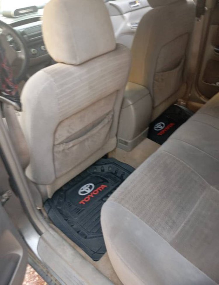 samueloaderemi's tweet photo. Clean Bigdaddy • registered • At Kano • Price:4M • 2005 • Ac Chilling  • Everything Blessed • https://t.co/63FdM5FnHA