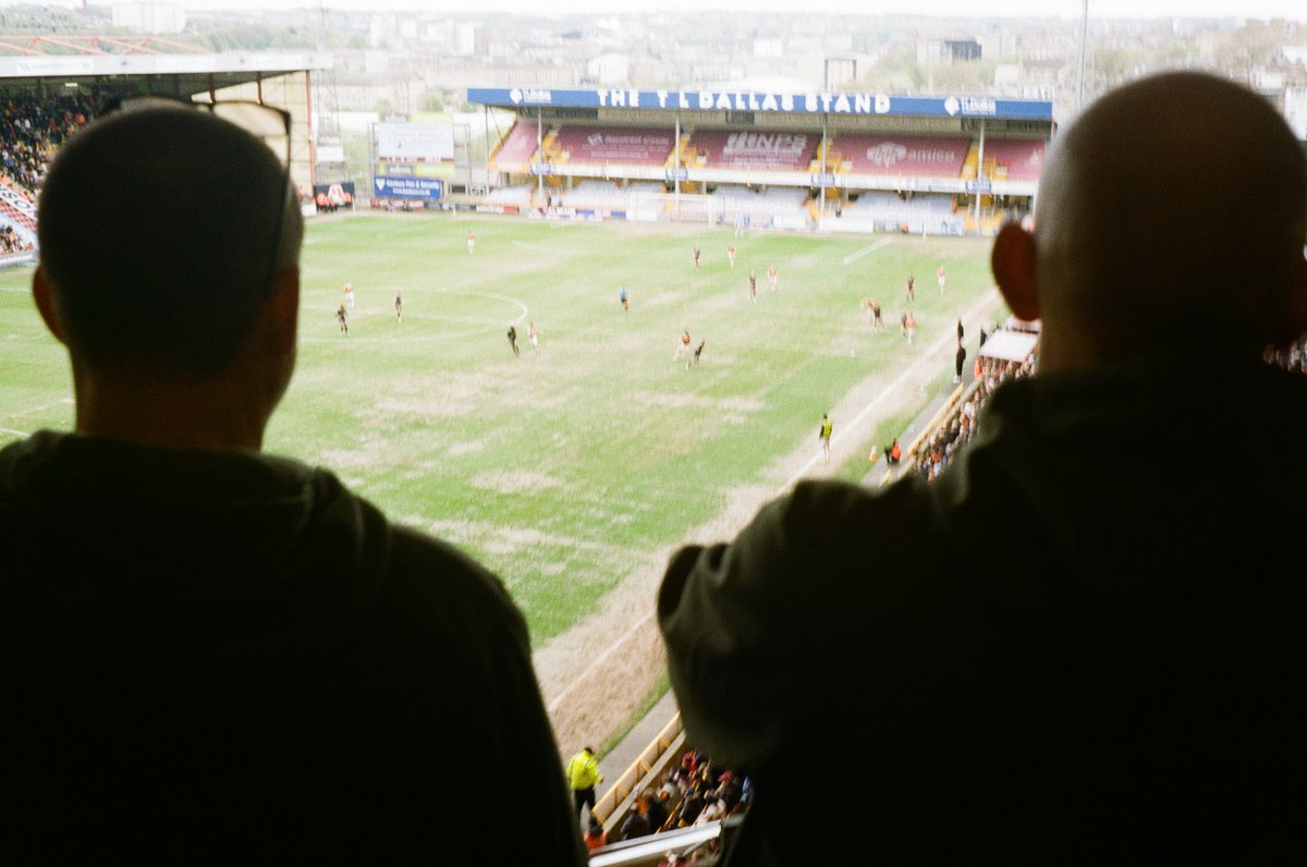 Thought I'd give #35mm a go @officialbantams. #shotonfilm #bcafc #35mmfootball #analogfootball #35mmfilm

📸 Olympus Trip 35
🎞️ Kodak Gold 200
@TakeItEasyLab