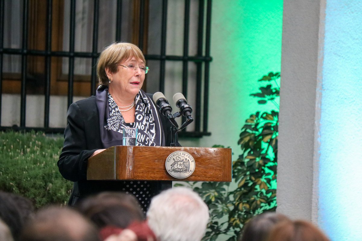 Hoy entregamos a Chile el #PlanHidrógenoVerde. Una industria que avanza como política de Estado permitirá que nuestro país se desarrolle de manera justa, más igualitaria y sostenible, generando mejores empleos.