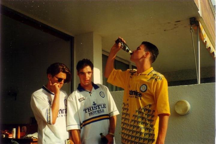 1993 Playa de las Americas Me in the middle with two of my non Leeds supporting mates that wore my other tops to watch a game. Had so many Leeds shirts over the years which I no longer own #alaw #lufc #mot
