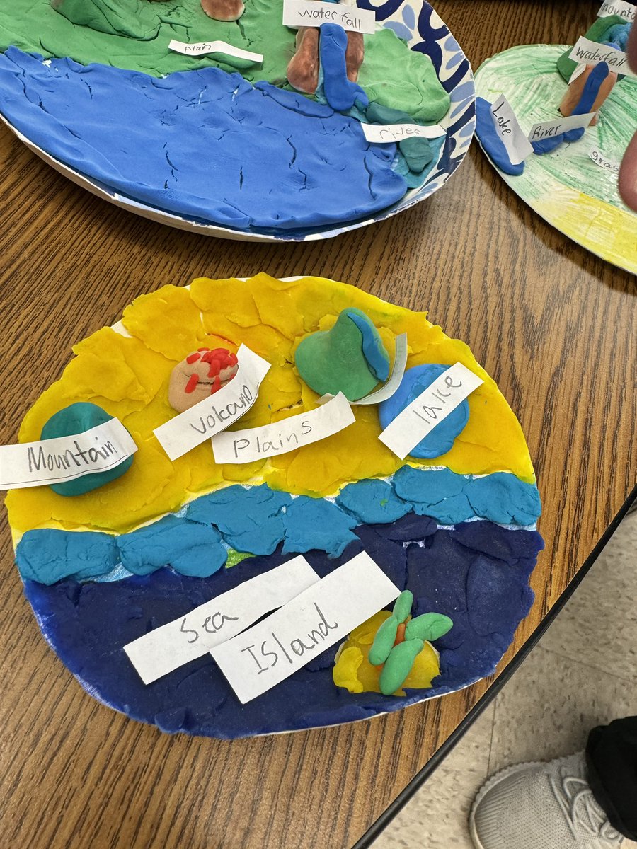 DoctorGemellaro's tweet photo. Grade 2 students @HarrisonHawks90 @LivSchools develop 3D models of 🌎landforms and 🌊bodies of water! https://t.co/NlZcgb8Pz6