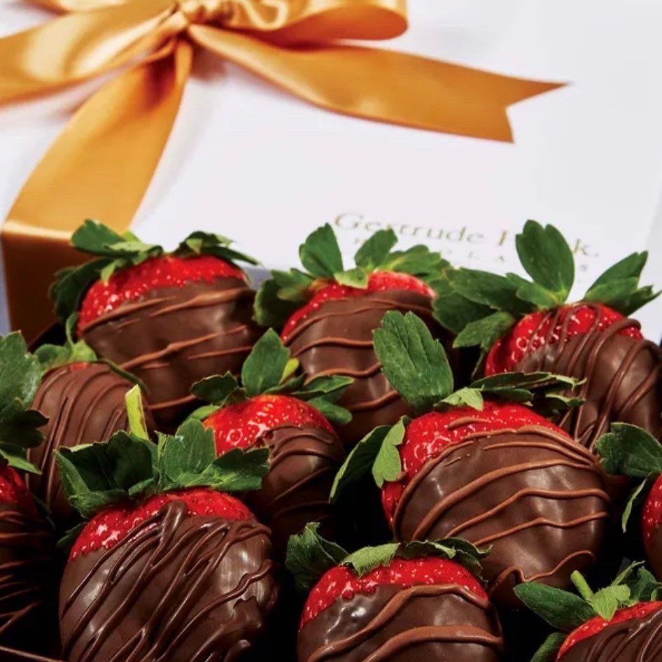 COUNTDOWN TO MOTHER’S DAY MAY 12TH 🗓️ MAKE HER DAY SWEET & UNFORGETTABLE WITH GERTRUDE HAWK🍫

THERE’S STILL TIME TO ORDER FRESHLY DIPPED, CHOCOLATE COVERED JUICY STRAWBERRIES 🍓

#gettysburgoutlets #gettysburg #mothersday #mothersdaygift #chocolate #chocolatecoveredstrawberries