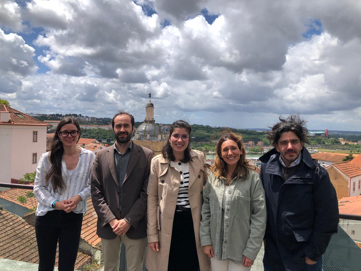 Obrigado Miguel, Oscar, Flavia and the team for hosting our 1st study in-person meeting and visit at @UnivdeCoimbra! Using the rare window of sunshine today to take a photo 🇵🇹 #dementia #inequalities