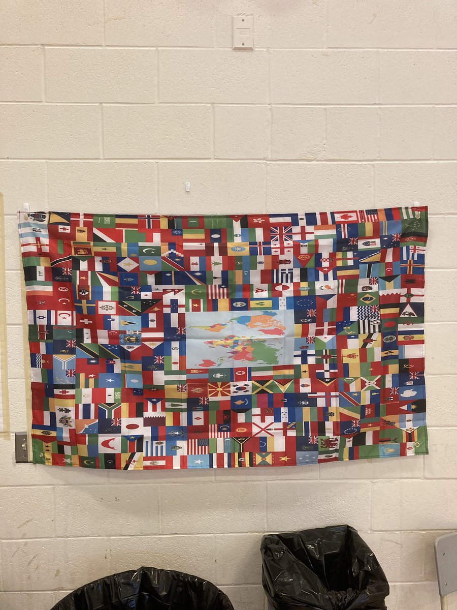 Lori Murray tweet media