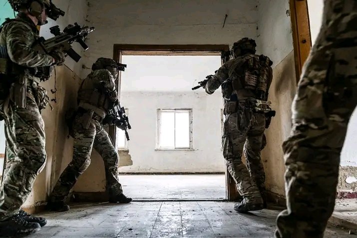 XRP_Avegerzs's tweet photo. Belgium special operators ๐ง๐ช
#Guyswithguns $PARAM https://t.co/skJ34V6mB2