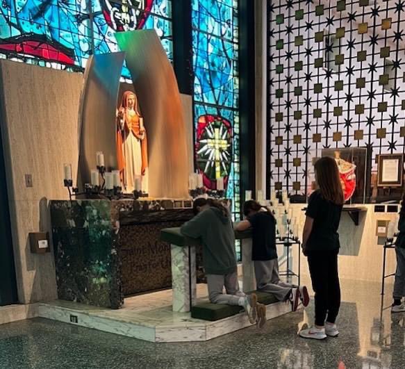 Earlier this week, the 5th grade class from St. John of the Cross explored our Shrine Chapel for a day of pilgrimage with Fr. Tom McCarthy, O.S.A. ’83. This was an opportunity for students to discover the history of our Shrine Chapel and learn about each of the saints’ shrines.