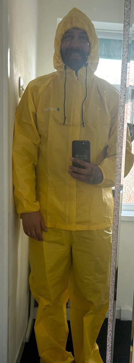 Thought I’d try the frog togs for the upcoming Cumbria Way 👀 looks like I’m about to cook up a bath of crystal meth tho lol 😂 #CW24 #hiking #walking #cumbriaway #breakingbad