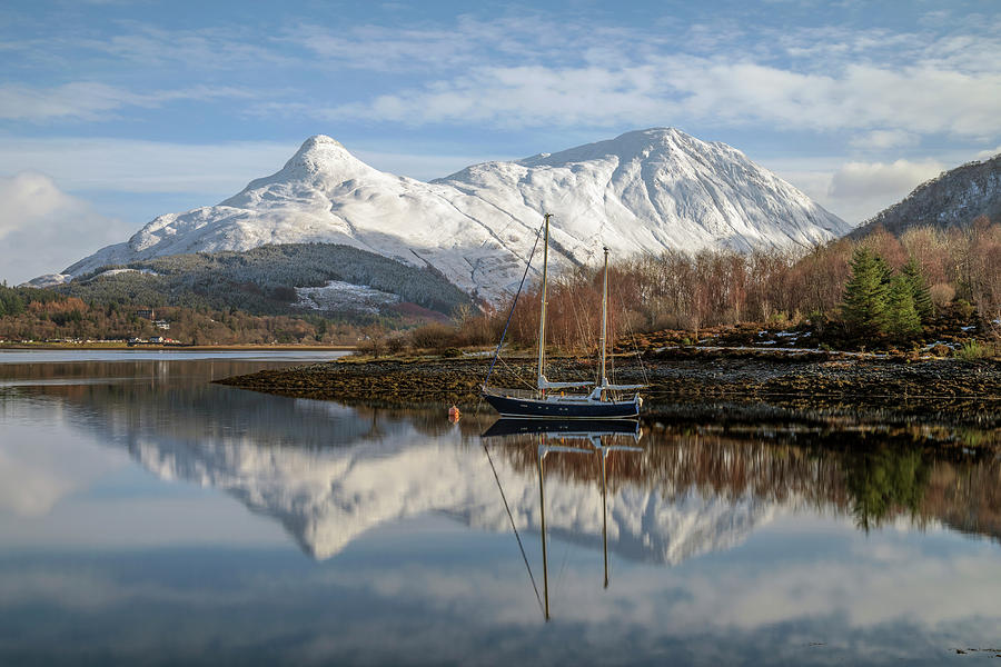The beauty of Loch Leven in the Highlands of Scotland. By Joana Kruse.