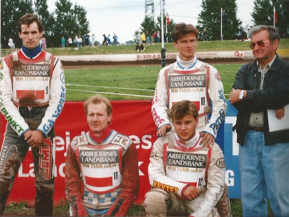 #DzienFlagi 🇵🇱 🇵🇱#NationalFlagDay Today we celebrate 🇵🇱 National Flag Day. #Speedway riders throughout the years always with red&white flag. 1974 Best Pairs Final Wroclaw🇵🇱 (Jancarz, Bruzda) 1975 World Team Cup Final Wroclaw🇵🇱 1993 World Team Cup QR Slangerup🇩🇰 #DzieńFlagiRP