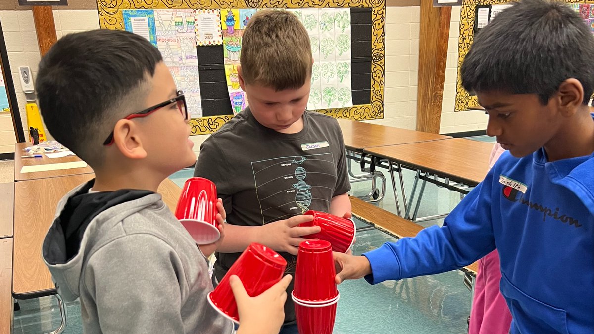 Knollwood Elementary started a helpful Peer Buddies program this year to allow selected students to act as mentors to a variety of their peers! At their first meeting, buddies and mentors built a tower out of cups and played cup bowling. #PwayCares #PwayInspires