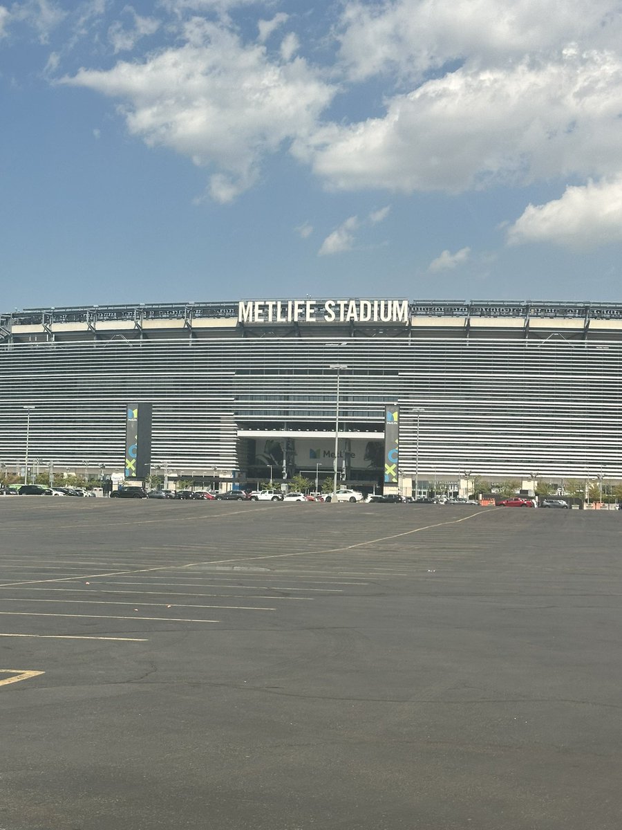 @NJTRANSIT is making it so you don’t have to bother with traffic and parking this summer. Tune in to @News12NJ tonight to find out more! #metlife #summerconcerts