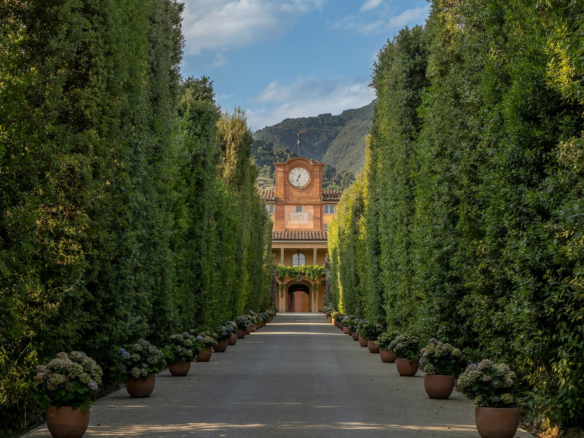 From cycling around the city walls to exploring breathtaking Versailles-inspired gardens, here's what to do in Italy's lesser-known fairytale city. trib.al/SHKFyYQ