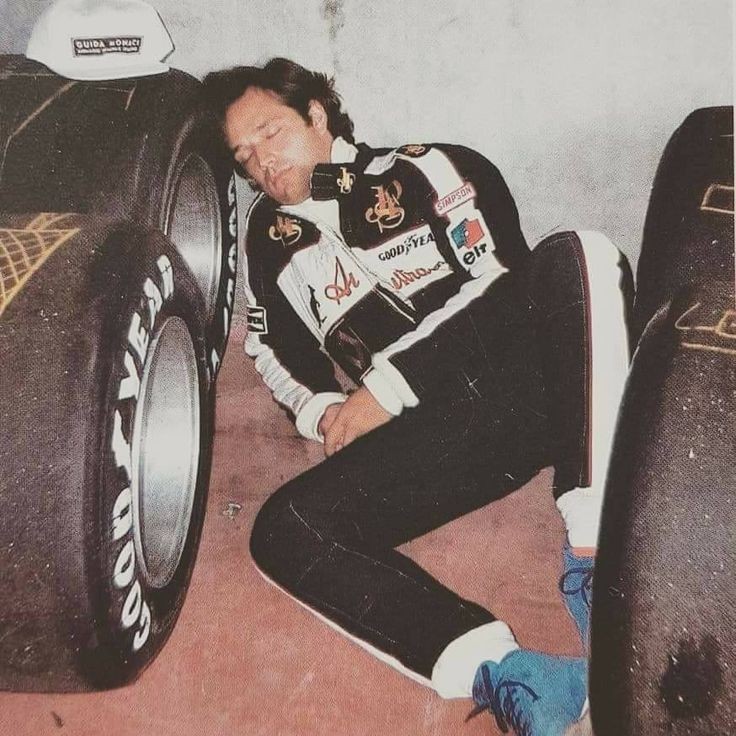Elio de Angelis having a nap. Leave me alone,i know what i'm doing. #F1 #Formula1 #RetroGP #RetroF1