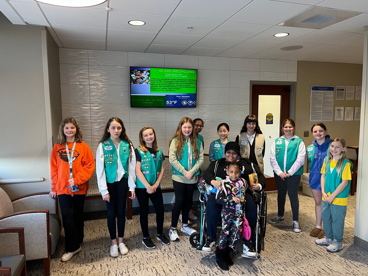 Thanks to the @girlscouts from Troop 60187 who donated more than 200 boxes of cookies for patients at UPMC Hillman at St. Clair Hospital. Troop leader, Jeanette Benedetto, a former patient of @VinceReyesMD helped coordinate the donation! Patients were obviously delighted!