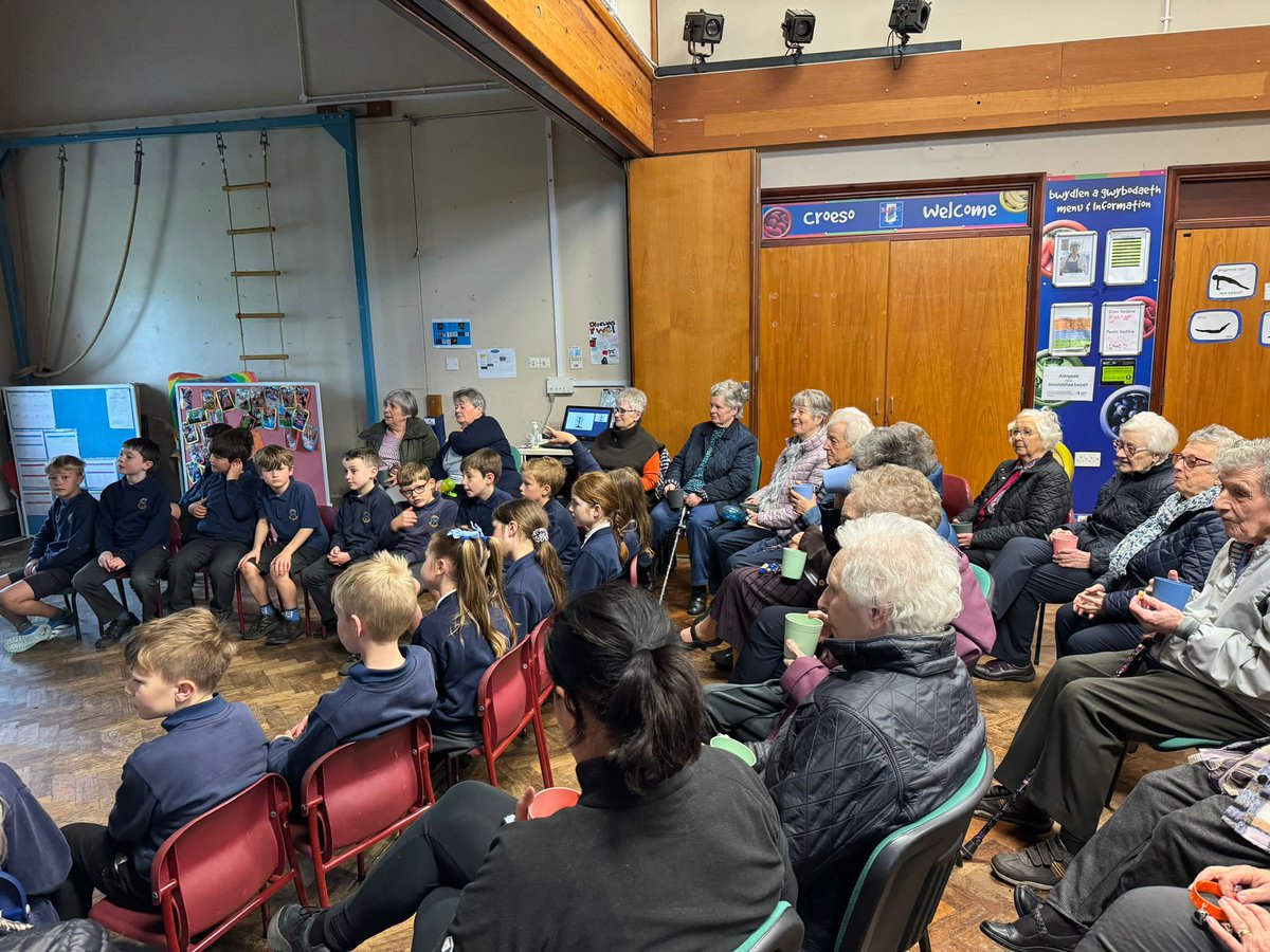 Brilliant session when our Paned & Chan @cgwmathias  (Cuppa and Song) community singing group joined pupils at @BroCinmeirch to celebrate Global Intergenerational Week #GIW2024 #funded by #SPFUK UK Government Levelling Up #CreativeWellbeing