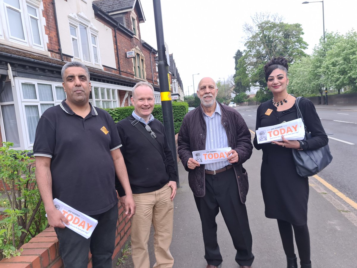 Out in Bournbrook and Selly Park Ward for the By-election with my fab Liberal Democrat Councillors @MorriamJan @ColinGreenLD and Zaker Choudhry.Proud of the way we have run a positive and strong campaign in this by-election.