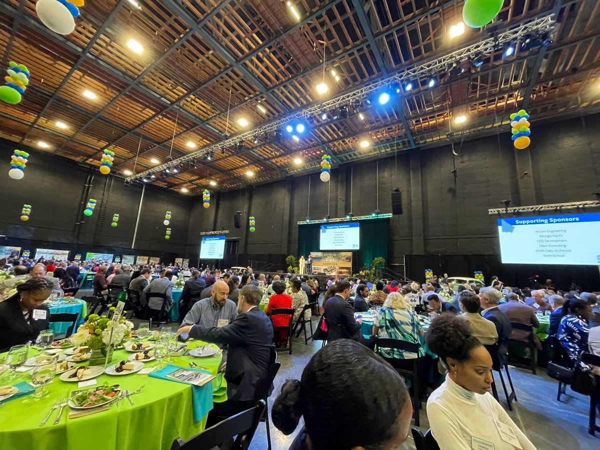 Oasis_CS's tweet image. Today, Oasis was present to celebrate DeKalb County CEO Michael Thurmond’s storied tenure at his final State of DeKalb County. Congratulations on DeKalb’s many successes over the last 8 years! #dekalbcounty #stateofdekalb