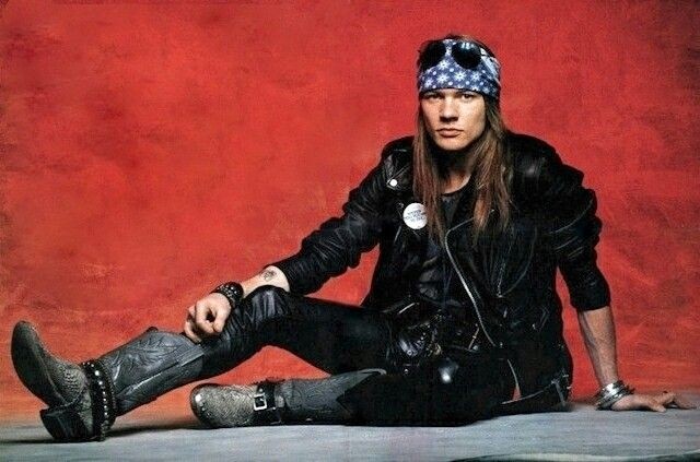 every day a one little picture of Axl Rose🧡 (@almostdailyaxl) on Twitter photo 2024-05-02 18:57:07
