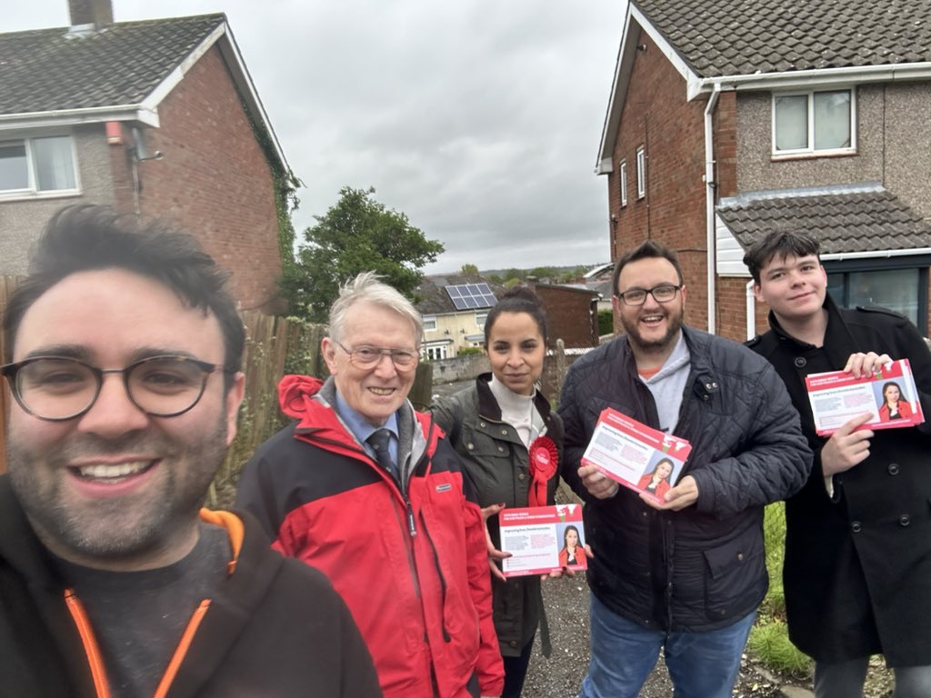 Last knock of the day in #Barry with @chris_binding @alunmichael, Ewan and the force of nature that is @Emma_Wools; she’s going to make an excellent PCC