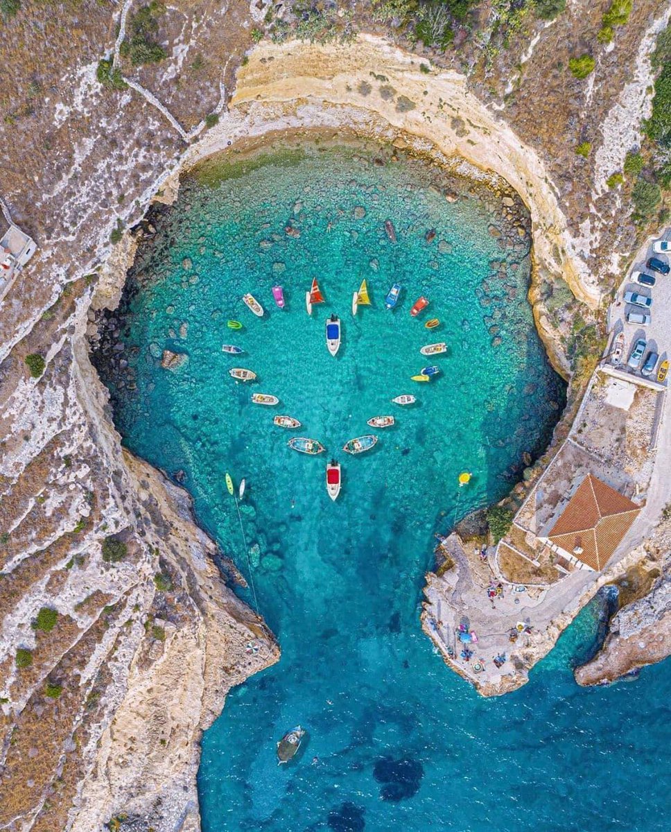 The top 10 best beaches in Greece. See which ranked No. 1 - a thread🧵👇

10. Chalikia Beach in Mezapos, Greece 🇬🇷